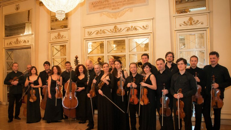 Приятна изненада за публиката се оказа присъствието на българската цигуларка Евгения Станева, която от 2003 г  е част от групата. Концертът остави положителни емоции в запалените почитали на класическата музика, които с нетърпение очакват следващото идване на музикантите.