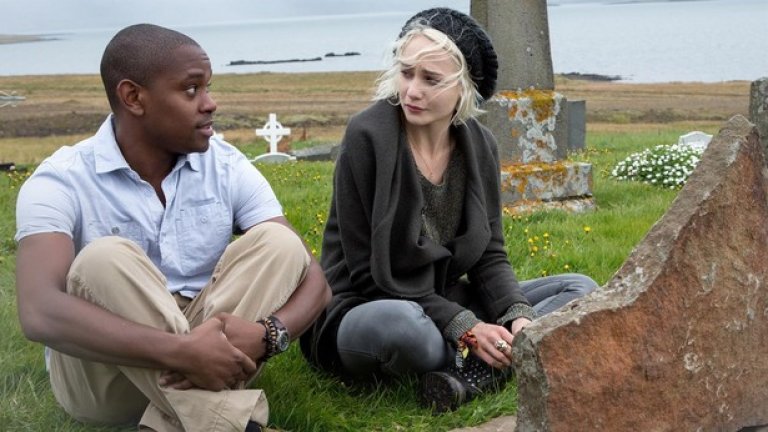 Sense 8 – Netflix
Премиера на 5 юни
Неизбежно е да има еднакви дози вълнение и тревога всеки път, когато брат и сестра Уашовски се захванат с нещо ново. Преди време те направиха „Матрицата”, но последно разочароваха с „Пътят на Юпитер”, а сега обединяват сили с Netflix по новия сериал Sense 8. 
В него осмина непознати от различни части на света внезапно се оказват емоционално свързани един с друг по мистериозен начин. А обещанията са за сложна и богата на послания фантастика, каквато Уашовски са доказвали, че могат да правят. Първият трейлър изглежда обещаващо.