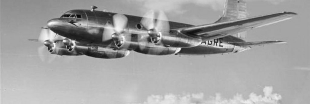 5. Изчезвания "близнаци"

На 29 януари 1948 г. пътнически самолет Avro Tudor IV на британската авиокомпания BSAA излита от Азорските острови и след повече от 12 часа трябва да се приземи на Бермудските острови. Времето е лошо и екипажът решава да лети ниско, за да избегне силните ветрове на голяма височина. 

През по-голяма част от полета се поддържа връзка с друг британски самолет, който лети по същия маршрут, но излита от Азорските острови малко по-рано.
В ранните часове на 30 януари пътническият самолет не се приземява на Бермудите. Не са открити останки от самолета, нито от пътниците и екипажа, които наброяват 31 души.

Почти година по-късно още един Avro Tudor IV на BSAA изчезва в същия район. На 17 януари 1949 г. се извършва полет от Бермудите до Ямайка. Времето е отлично, но машината така и не се появява на крайната си дестинация. Не са открити останки и самолетът с 20-те си души екипаж и пасажери се брои за безследно изчезнал.

Разследванията и на двата инцидента не дават никакви категорични заключения. Avro Tudor страда от немалко технически недостатъци и малко след второто изчезване е спрян от пътнически полети. Въпреки това, изчезванията подхранват още повече мита за Бермудския триъгълник.
