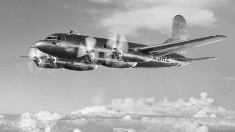 5. Изчезвания "близнаци"
На 29 януари 1948 г. пътнически самолет Avro Tudor IV на британската авиокомпания BSAA излита от Азорските острови и след повече от 12 часа трябва да се приземи на Бермудските острови. Времето е лошо и екипажът решава да лети ниско, за да избегне силните ветрове на голяма височина. 
През по-голяма част от полета се поддържа връзка с друг британски самолет, който лети по същия маршрут, но излита от Азорските острови малко по-рано.
В ранните часове на 30 януари пътническият самолет не се приземява на Бермудите. Не са открити останки от самолета, нито от пътниците и екипажа, които наброяват 31 души.
Почти година по-късно още един Avro Tudor IV на BSAA изчезва в същия район. На 17 януари 1949 г. се извършва полет от Бермудите до Ямайка. Времето е отлично, но машината така и не се появява на крайната си дестинация. Не са открити останки и самолетът с 20-те си души екипаж и пасажери се брои за безследно изчезнал.
Разследванията и на двата инцидента не дават никакви категорични заключения. Avro Tudor страда от немалко технически недостатъци и малко след второто изчезване е спрян от пътнически полети. Въпреки това, изчезванията подхранват още повече мита за Бермудския триъгълник.