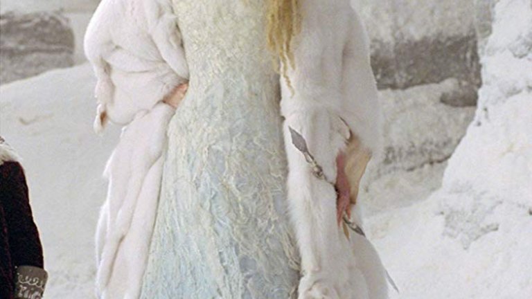  Тилда Суинтън в "Хрониките на Нарния: Лъвът, Вещицата и Дрешникът"          
