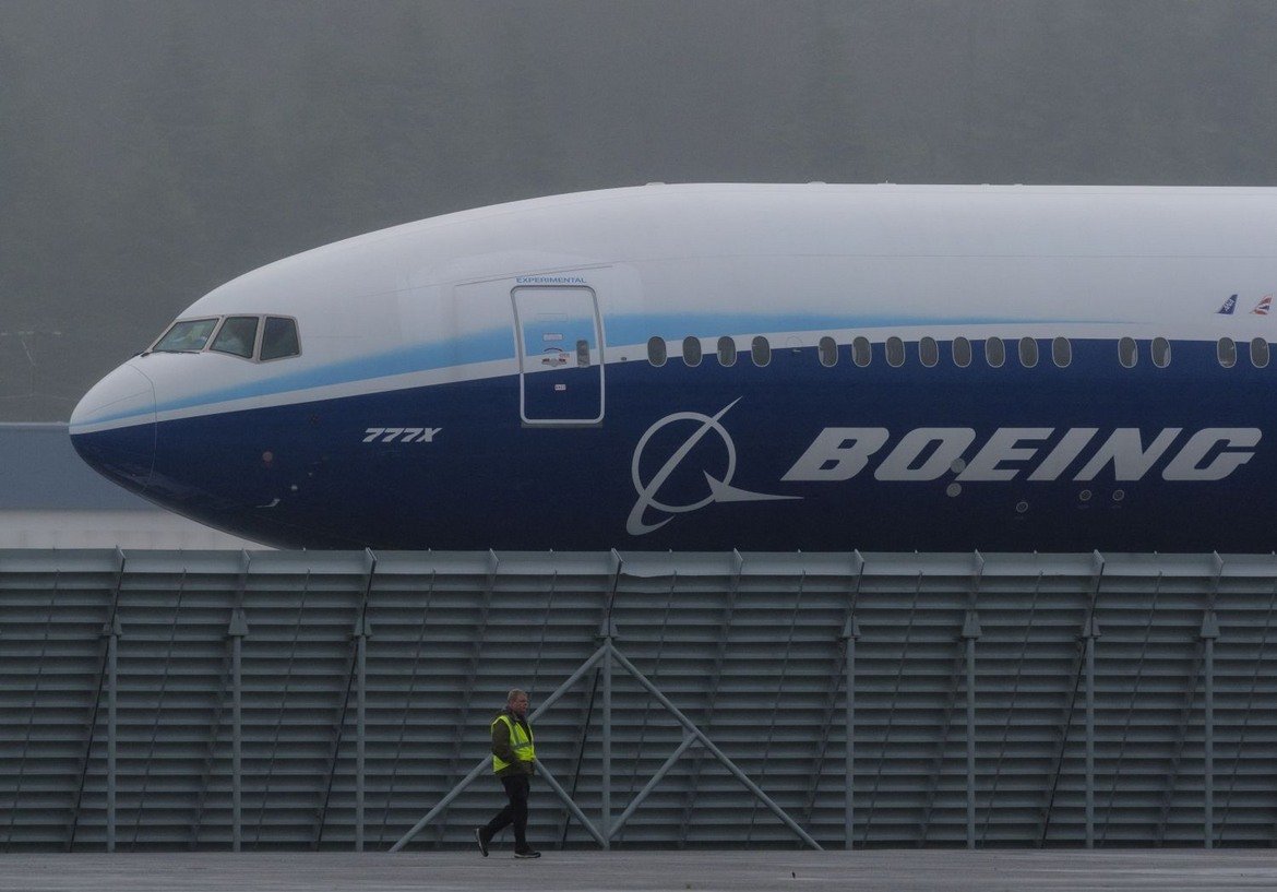 Boeing 777-9X - новият гигант на "Боинг" е и нова надежда за компанията