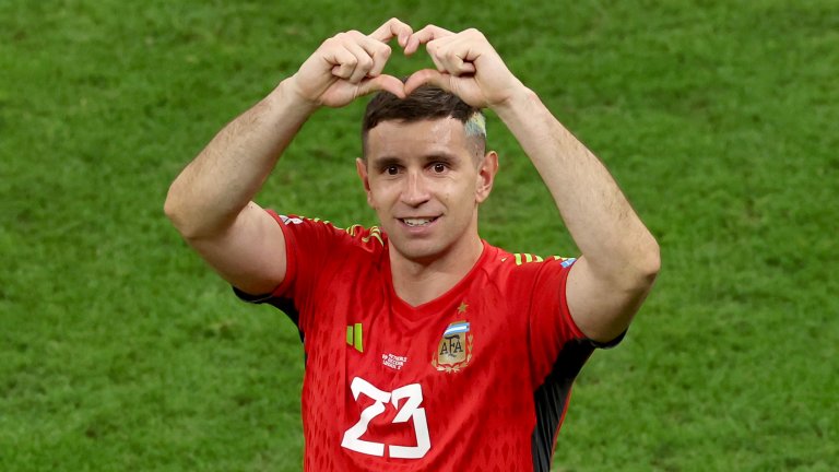 Вратарят на Аржентина: Ван Гаал трябваше да си затвори устата