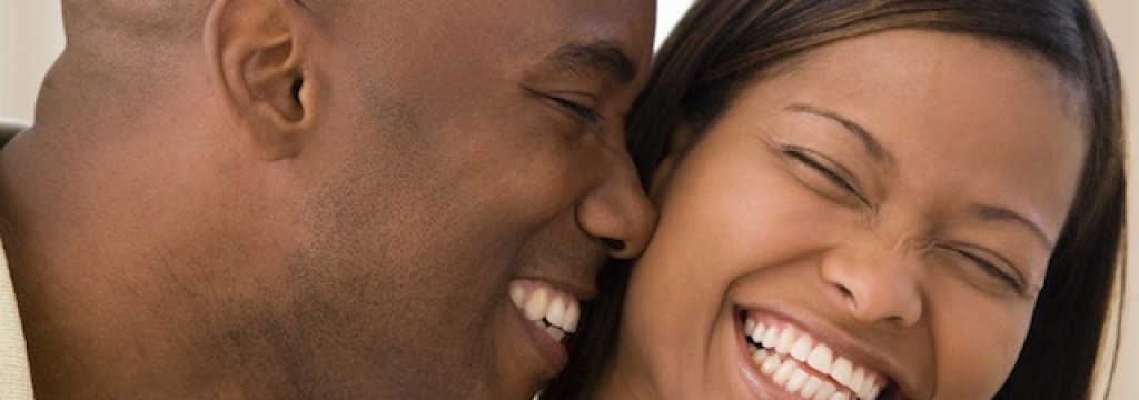 Couple-laughing_Comm_1