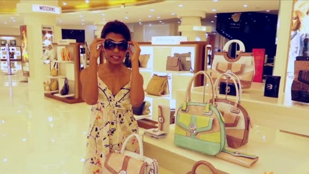womens-sunglasses-and-handbages-paris-gallery-large-540p-video-sharing_dvd.original