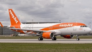 easyJet 250th Airbus 04