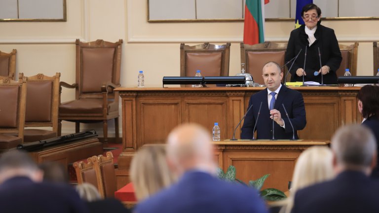 Държавният глава заяви, че от понеделник започва консултации с политическите партии