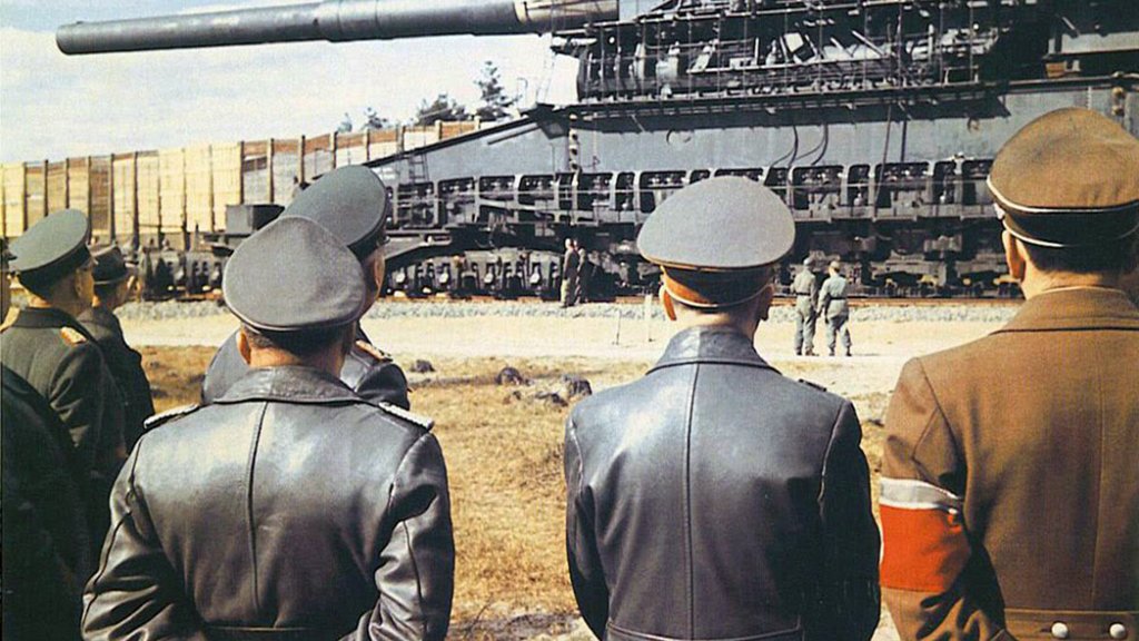 Hitler-gustav-railway-gun