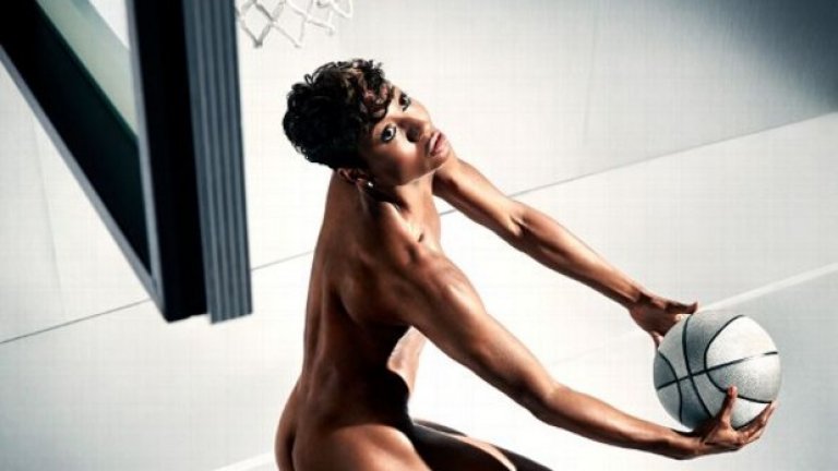 Ейнджъл Маккарти, баскетбол