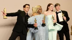 Достойнството на Оскарите се завръща