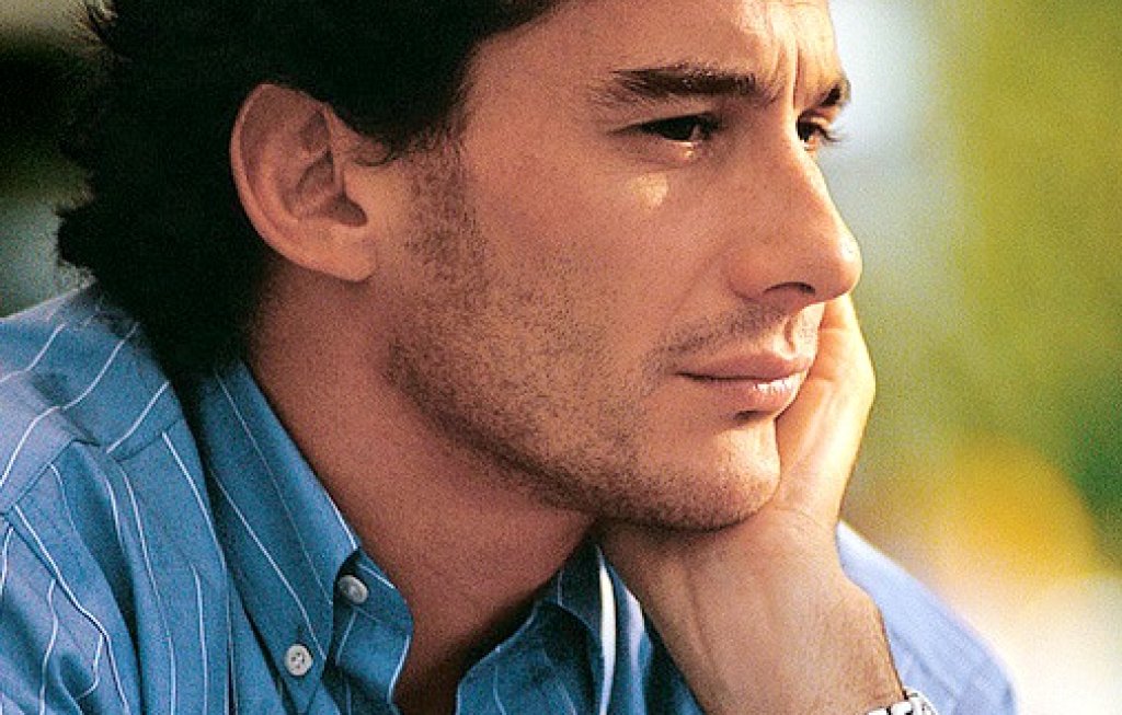 Ayrton_Senna_8_(cropped)