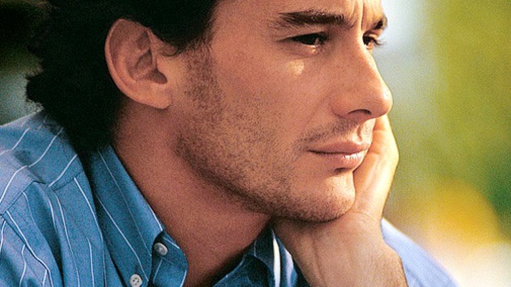 Ayrton_Senna_8_(cropped)