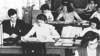 Meredith_Gardner,_at_far_left,_working_with_cryptanalysts