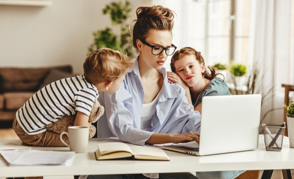 Не е липса на организация: майчинството наистина претоварва мозъка