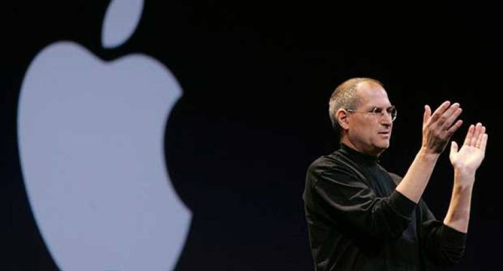 Джобс нарича iPhone \\\\\\\"революционен продукт\\\\\\\"