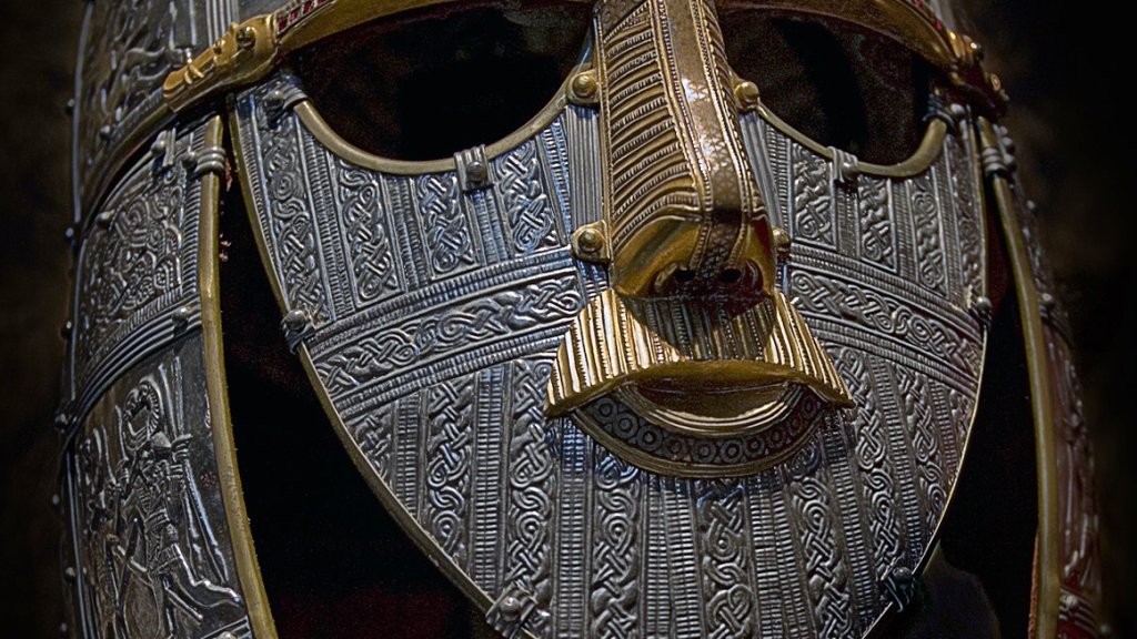 Sutton_Hoo_helmet_reconstructed