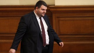 Според журналиста Атанас Чобанов бившият депутат от ДПС е укрил три сметки от декларациите си пред Сметната палата и КПКОНПИ