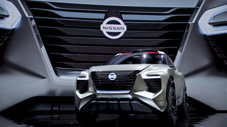 Nissan Xmotion 
Японската компания показа новия си прототип Xmotion с последния модел на интерфейса HMI и технологията за автономно управление ProPilot. Шестместният SUV модел показва еволюцията на дизайна на Nissan, като обещава лекота в управлението на електрониката и удобна технология за превключване от ръчен режим на автопилот.
