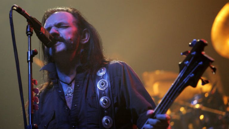 Lemmy Kilmister, Dave Grohl & Billy F. Gibbons - Run Rudolph Run