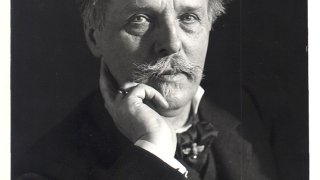 Karl May in 1906. Photo courtesy Karl May Museum, Radebeul, Germany.