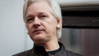 Според магистратите психическото състояние на основателя на WikiLeaks е твърде разклатено и съществува опасност той да се самоубие