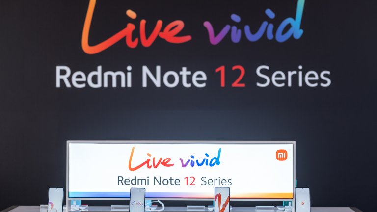 Да живееш цветно и смартфонът ти да го показва