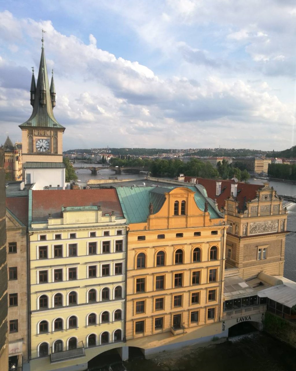 прага