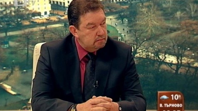 Адвокатът на Цветан Василев отрича клиентът му да е пращал списъка с имена на гости в КТБ до медиите
