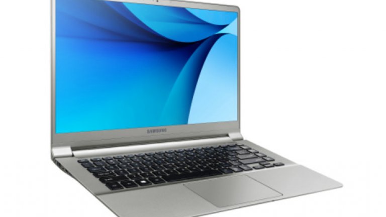 5. Samsung Notebook 9
Samsung Notebook 9 може и да не е с най-лъскавото название в списъка, но при цена от 949 долара той предлага повече функционалност за парите си, отколкото ще откриете в повечето лаптопи. Това е така, защото за разлика от по-голямата част от своите конкуренти, той е ултрабук с пълнофункционален Core i5 Skylake процесор. Това само по себе си го прави на практика по-мощен от MacBook Air с по-добра екранна резолюция и начална цена. Минусът е, че в резултат на това животът на батерията му с едно зареждане далеч не е толкова дълъг.