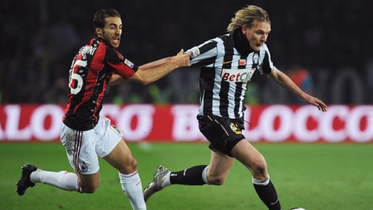 През миналия сезон сръбският халф бе безспорен титуляр в отбора