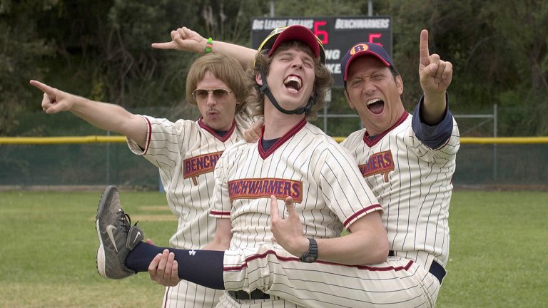 The Benchwarmers (Резервите), 2006
Ако очаквате филм с Роб Шнайдeр и Дейвид Спейд да бъде смешен, значи може и наистина да има шанс да се забавлявате. Но все пак някои неща са по-скоро обезпокоителни, отколкото смешни – в случая пишман комиците сформират бейзболен отбор и си избиват комплексите, играейки срещу група дечица. Като бонус идват грубоватият, физически хумор и повърхностната представа, която се оформя за бейзбола като цяло.