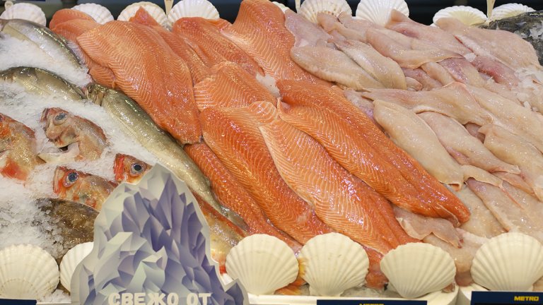 14. Увеличете приема на магнезий 
 
Магнезият е важен елемент за много от функциите в организма.
Една от основните му роли е да се грижи за равновесието на нервната и мускулната системa.
Спомага за постигането на качествен сън и релаксация чрез много на брой механизми, един от който е деактивирането на адреналина.
Дефицит на магнезий може да бъде пряко свързан с безсънието.
Богати на магнезий храни: какао, елда, бял боб, лешници, овесени ядки, броколи и магданоз, авокадо, банани, скумрия, сьомга, риба тон.