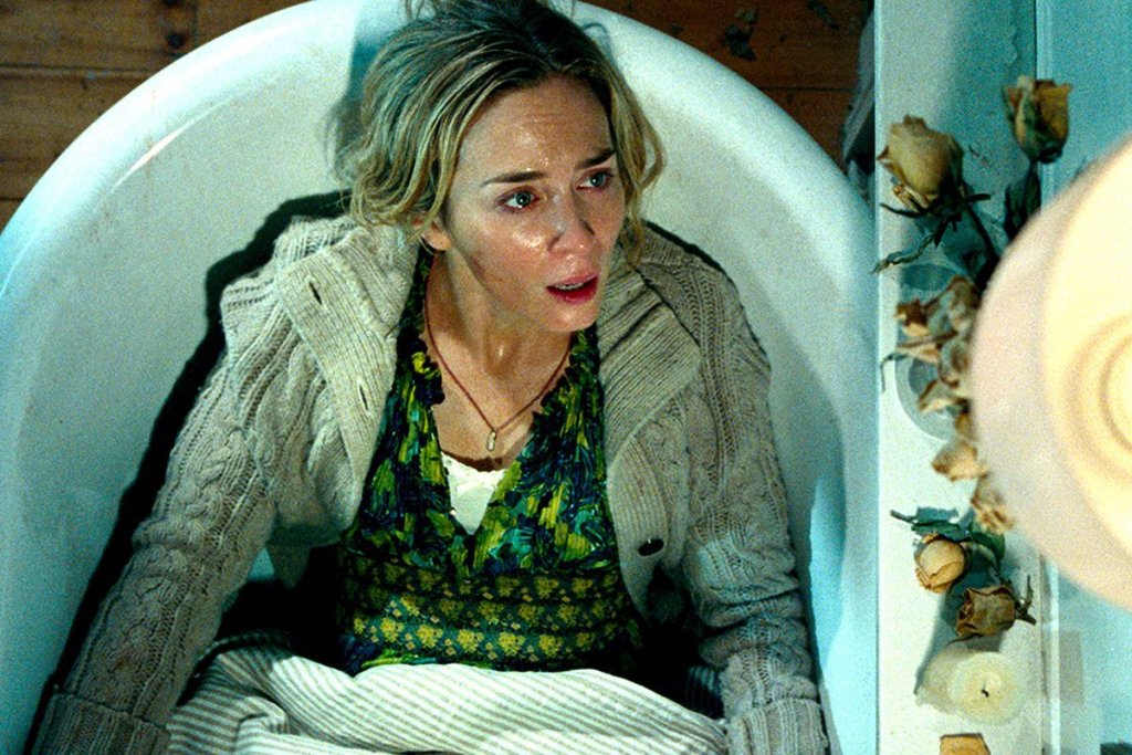 \"A Quiet Place\" (2018)
Ако издадеш какъвто и да е звук, ще бъдеш убит. Героите на Емили Блънт и Джон Кразински се опитват да опазят семейството си в един постапокалиптичен кошмар, в който те трябва да се спасят от зли същества, които проследяват же