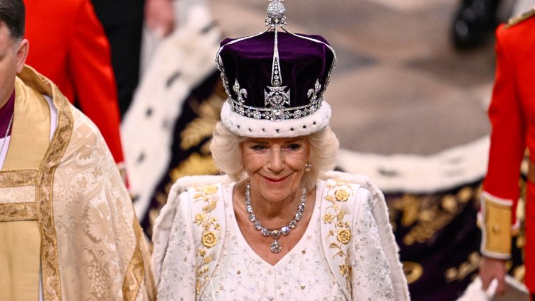Камила използва короната на кралица Мери, на която не беше инкрустиран Кохинор.