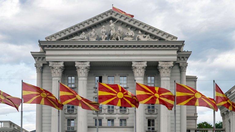 Очаква се електрозахранването да бъде възстановено в следващите часове