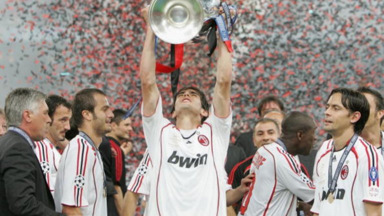 Карло Анчелоти
Италианецът е един от четиримата в този списък, които не само са извеждали два тима на финал в Шампионската лига, но и са я печелили и с двата клуба. Като наставник на Милан Карлето вдигна купата с големите уши през 2003-та и 2007-а. През 2014-а пък изведе до трофея испанския Реал Мадрид.