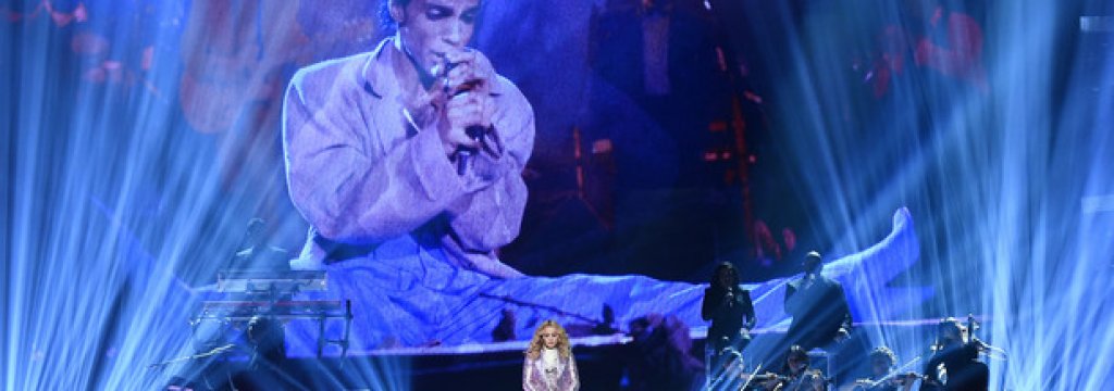 Мадона и Стиви Уондър изпълниха хита на Шиниъд О Конър "Nothing Compares 2 U" в памет на покойния Принс