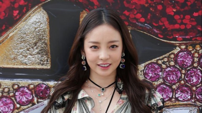 K-pop звездата, която водеше борба за справедливост срещу масовата култура на воайорство и поставяне на скрити камери от мъже.