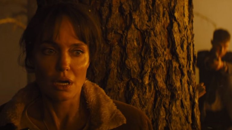 "Те пожелаха смъртта ми" (Those Who Wish Me Dead)
Кога: 14 май
Къде: кината
Анджелина Джоли се завръща на екран в нео-уестърн трилъра на Тайлър Шеридан ("Сикарио", Hell or High Water). Дете става свидетел на това как двама наемни убийци ликвидират баща му. Момчето успява да избяга в гората, където попада на Хана (Джоли) - бивш пожарникар, преследвана от спомените за грешките си. Хана и детето вече се превръщат в обща цел за преследвачите, които освен всичко друго запалват гората. Шеридан е доказал, че може да разказва качествени истории на екран и с интерес очакваме този му филм.