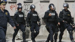 policija