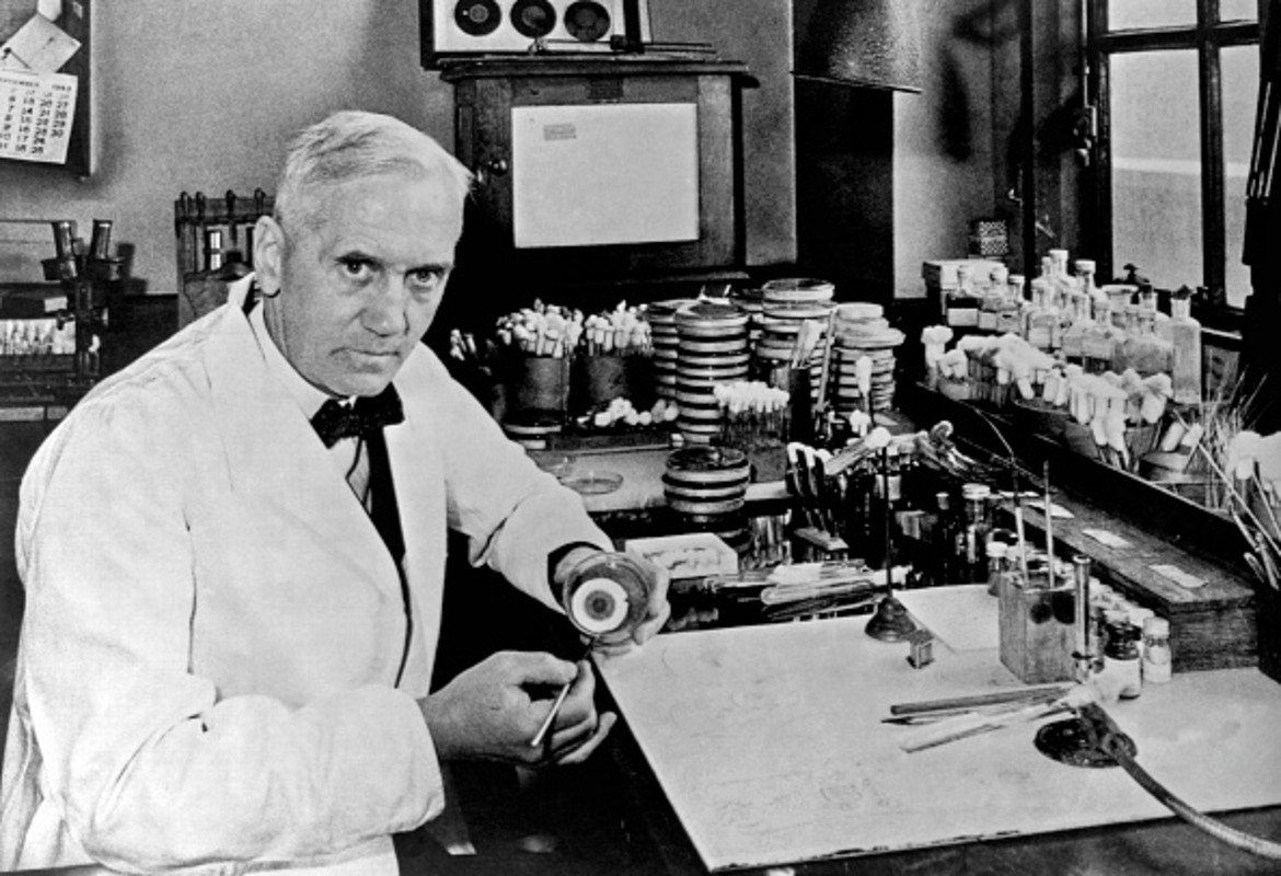 Александър Флеминг е бащата на пеницилина и първият антибиотик