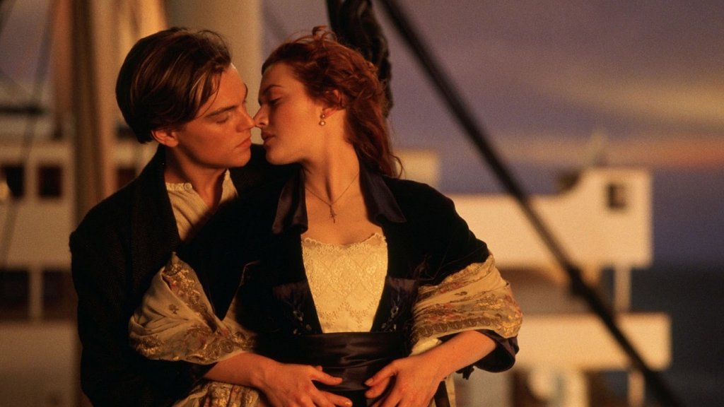 18. „Титаник”/”Titanic” (1997г.)
Бюджет - 294.4 млн. долара
Прогнозиран бюджет - 200 млн. долара
Печалби - 2.2 млрд. долара
Вечната любовна история между Джак и Роуз се оказва една от най-скъпите за създаване, но пък и една от най-пече