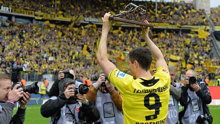 А от лятото идва и Левандовски, който в събота в Берлин получи трофея за топреализатор на Бундеслигата.