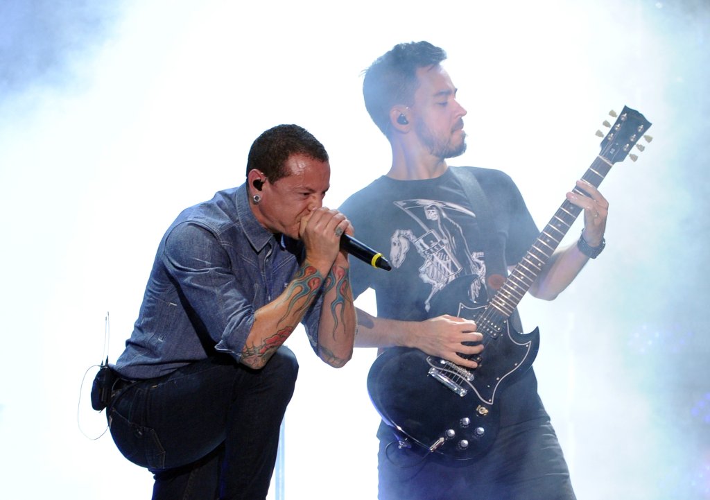 11. Linkin Park
Общ брой слушатели: 3 682 191
Linkin Park станаха известни с първия си албум Hybrid Theory, а през ноември 2015 обявиха седмия си студиен албум. 