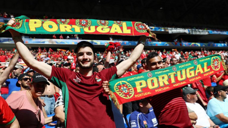 Португалските фенове бяха в настроение преди срещата.