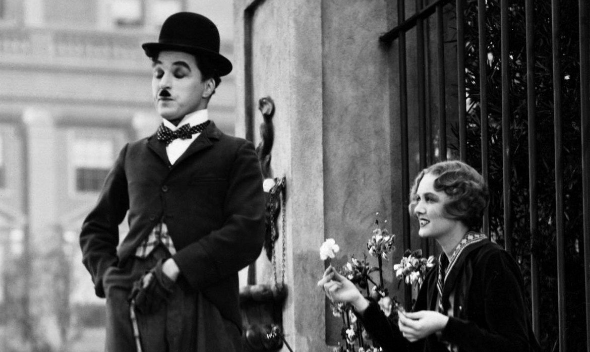  Чарли Чаплин 

Легендарният Чаплин също е своеобразен рекордьор. Той има 11 деца (едно от тях умира на три дена) и четири съпруги, все доста по-млади от него. Последното е скандализирало доста, дори и феновете на актьора.