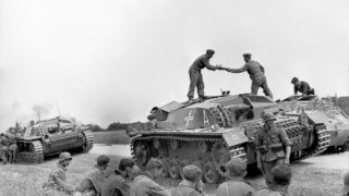 Bundesarchiv_Bild_101I-009-0882-04,_Russland-Nord,_Vormarsch_durch_Lettland