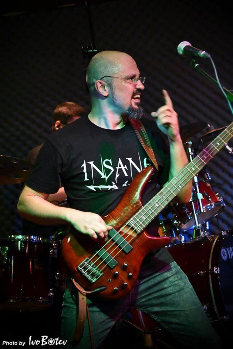 Николай (NickBass) Хараламбиев (бас)