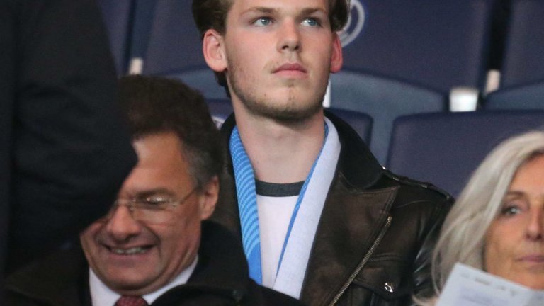 Новия Абрамович? 22-годишният син на най-богатата рускиня купува славен английски клуб