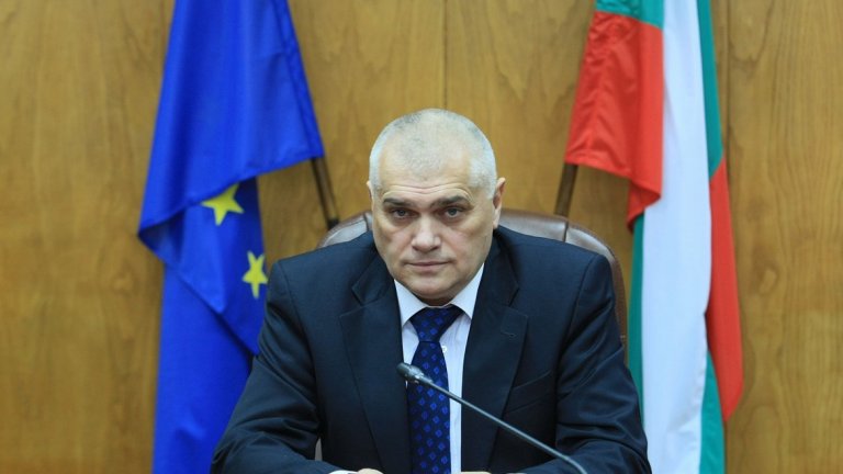 Радев призна за пропуск в контрола на затворниците
